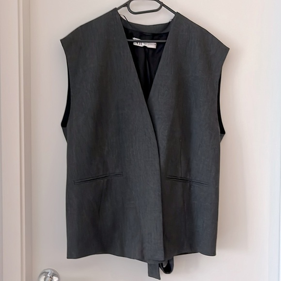 ZARA WAISTCOAT LIKE NEW - Picture 5 of 6